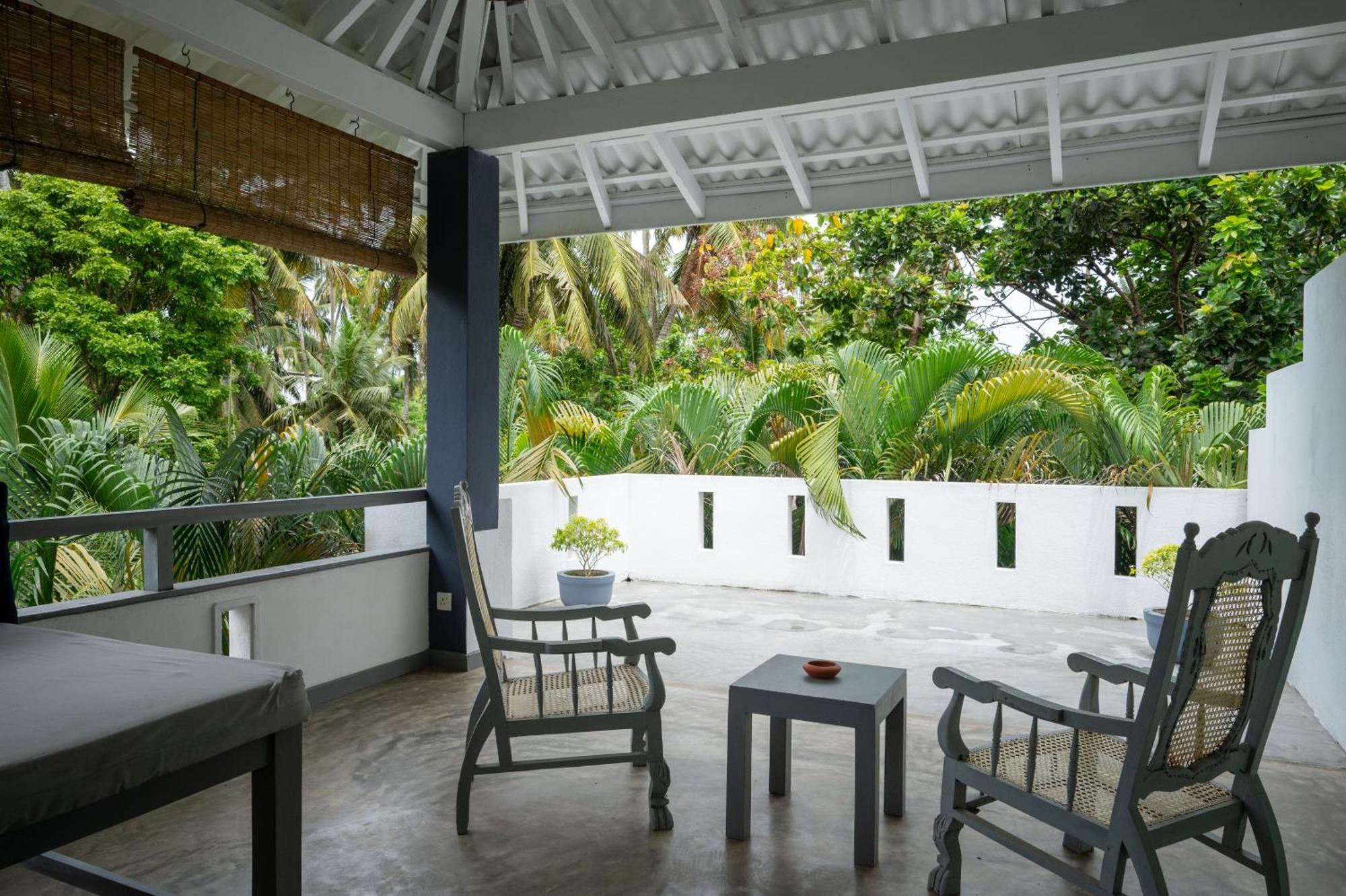Salt House Hotel Dickwella Exterior photo